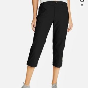 Eddie Bauer Tech Capri Pants